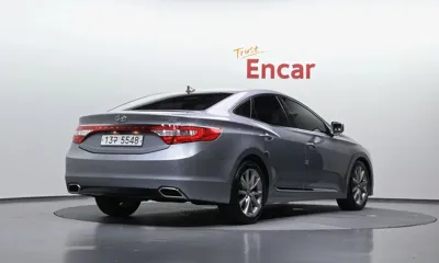 Hyundai Grandeur 2015, 192391 км, за 3252.67 USD