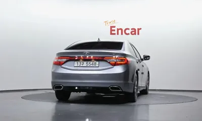 Hyundai Grandeur 2015, 192391 км, за 3252.67 USD
