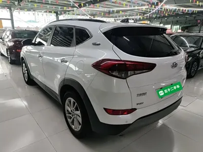 Hyundai Tucson 2018, 91800 км, за 6837.46 USD