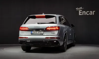 Audi Q7 2023, 36438 км, за 55960.94 USD
