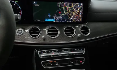 Mercedes-Benz E-Class 2021, 28374 км, за 41569.12 USD - фото 14
