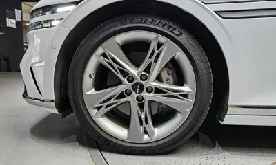 Genesis G90 2023, 35310 км, за 45974.75 USD