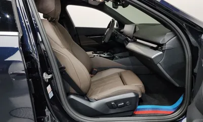 BMW 5-Series 2024, 32863 км, за 36139.86 USD - фото 26