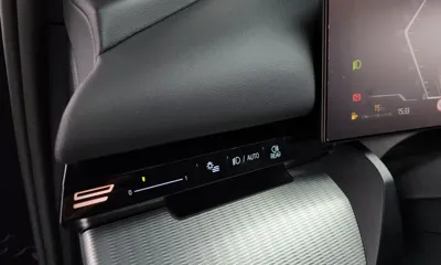 BMW 5-Series 2024, 32863 км, за 36139.86 USD - фото 31