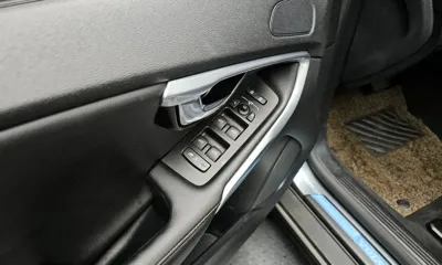 Volvo V40 2019, 55048 км, за 8920.84 USD - фото 18