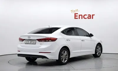 Hyundai Avante 2017, 100272 км, за 5850.61 USD