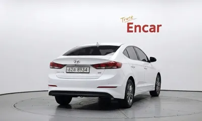 Hyundai Avante 2017, 100272 км, за 5850.61 USD