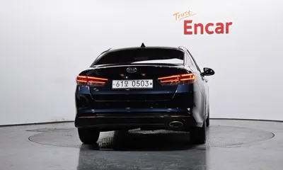 Kia K5 2016, 60994 км, за 5880.41 USD