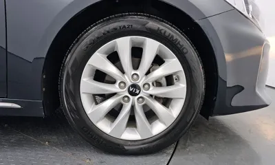 Kia K5 2016, 60994 км, за 5880.41 USD
