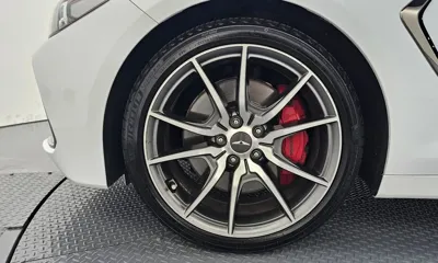 Genesis G70 2018, 119997 км, за 12472.1 USD