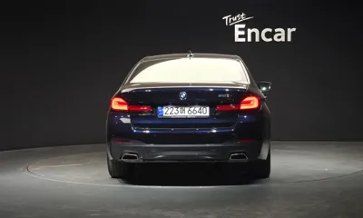 BMW 5-Series 2023, 61333 км, за 23614.38 USD