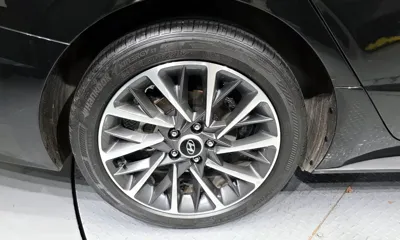 Hyundai Sonata 2020, 83542 км, за 10402.04 USD