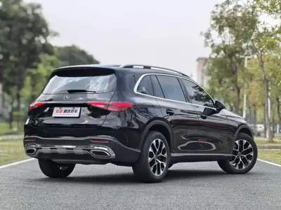 Mercedes-Benz GLC 2024, 27000 км, за 32250.49 USD