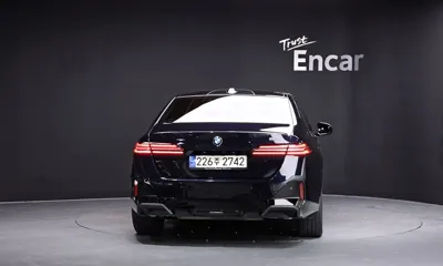 BMW 5-Series 2024, 25827 км, за 38235.67 USD