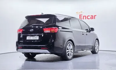 Kia Canival 2018, 136260 км, за 8255.86 USD