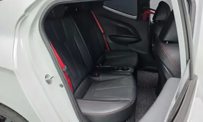 Hyundai Veloster 2018, 85781 км, за 7741.35 USD - фото 11