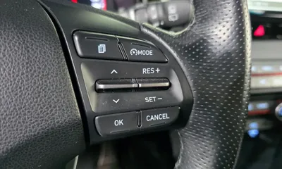 Hyundai Veloster 2018, 85781 км, за 7741.35 USD - фото 18