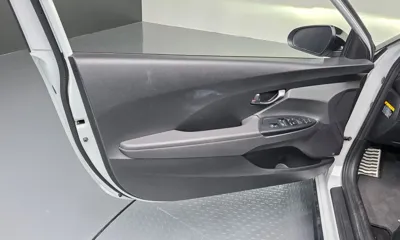 Hyundai Veloster 2018, 85781 км, за 7741.35 USD - фото 24