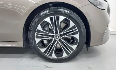Mercedes-Benz E-Class 2025, 5789 км, за 50162.89 USD