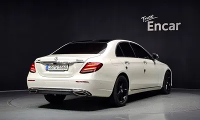 Mercedes-Benz E-Class 2017, 113784 км, за 12406.46 USD
