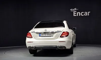 Mercedes-Benz E-Class 2017, 113784 км, за 12406.46 USD