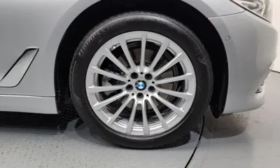 BMW 5-Series 2019, 41065 км, за 16423.83 USD