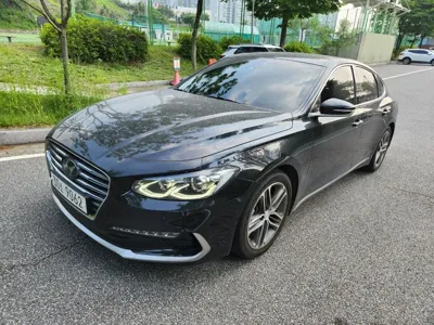 Hyundai Grandeur 2018, 73769 км, за 10553.75 USD