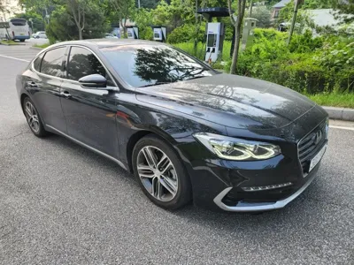 Hyundai Grandeur 2018, 73769 км, за 10553.75 USD