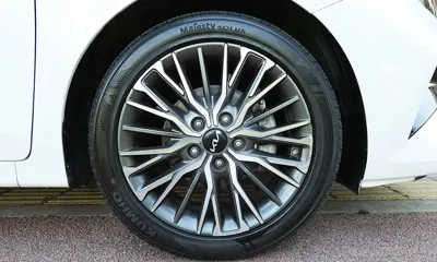 Kia K3 2023, 31500 км, за 19537.47 USD