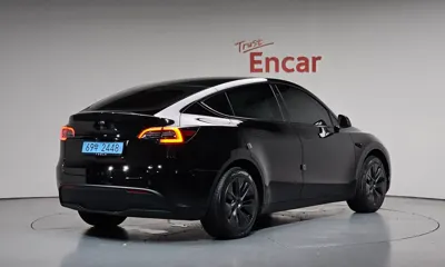 Tesla Model Y 2025, 15186 км, за 28537.99 USD