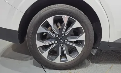 Kia Canival 2023, 123552 км, за 14136.82 USD