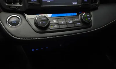 Toyota RAV4 2018, 68933 км, за 14983.72 USD - фото 17