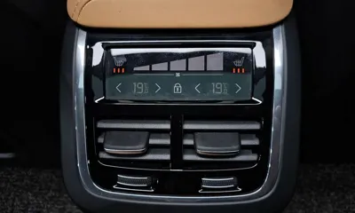 Volvo V60 2021, 46513 км, за 20021.01 USD - фото 32