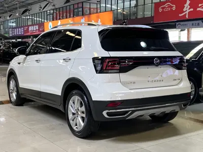 Volkswagen T-Cross 2022, 20000 км, за 13213.4 USD