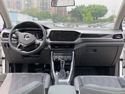 Volkswagen T-Cross 2022, 20000 км, за 13213.4 USD - фото 8