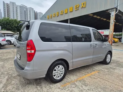 Hyundai Starex 2019, 173128 км, за 6163.84 USD