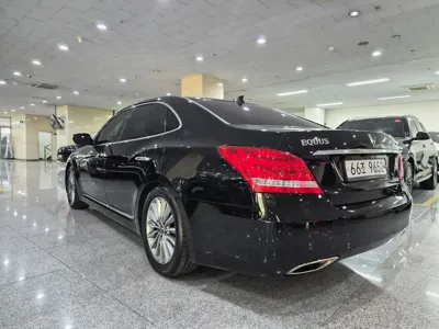 Hyundai Equus 2013, 202740 км, за 3575.37 USD