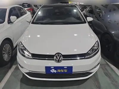 Volkswagen Golf 2019, 55400 км, за 8545.87 USD