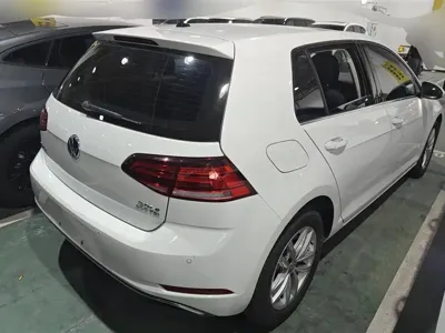 Volkswagen Golf 2019, 55400 км, за 8545.87 USD