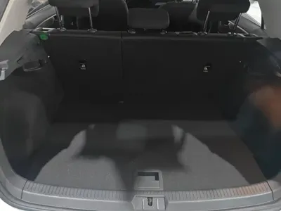 Volkswagen Golf 2019, 55400 км, за 8545.87 USD