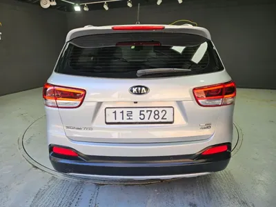 Kia Sorento 2015, 165870 км, за 6501.63 USD