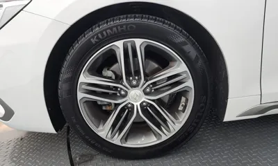Hyundai Grandeur 2017, 149888 км, за 6840.39 USD