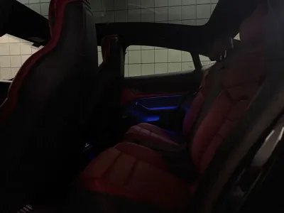 Porsche Taycan 2021, 18000 км, за 64986.22 USD