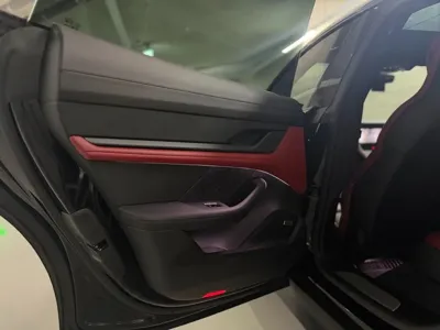 Porsche Taycan 2021, 18000 км, за 64986.22 USD - фото 6