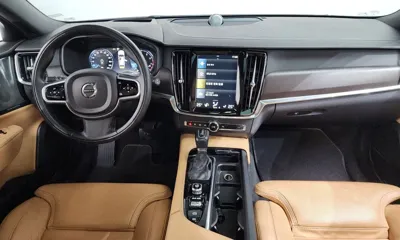 Volvo V90 2018, 92158 км, за 18962.67 USD - фото 7