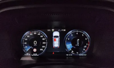 Volvo V90 2018, 92158 км, за 18962.67 USD - фото 8