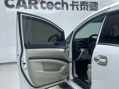 Buick GL8 2025, 4900 км, за 24530.96 USD - фото 9