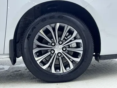 Buick GL8 2025, 4900 км, за 24530.96 USD - фото 13