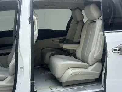Buick GL8 2025, 4900 км, за 24530.96 USD - фото 27