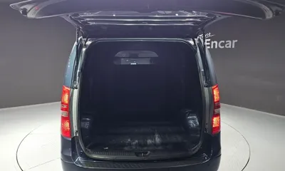 Hyundai Starex 2019, 129120 км, за 8527.24 USD - фото 20